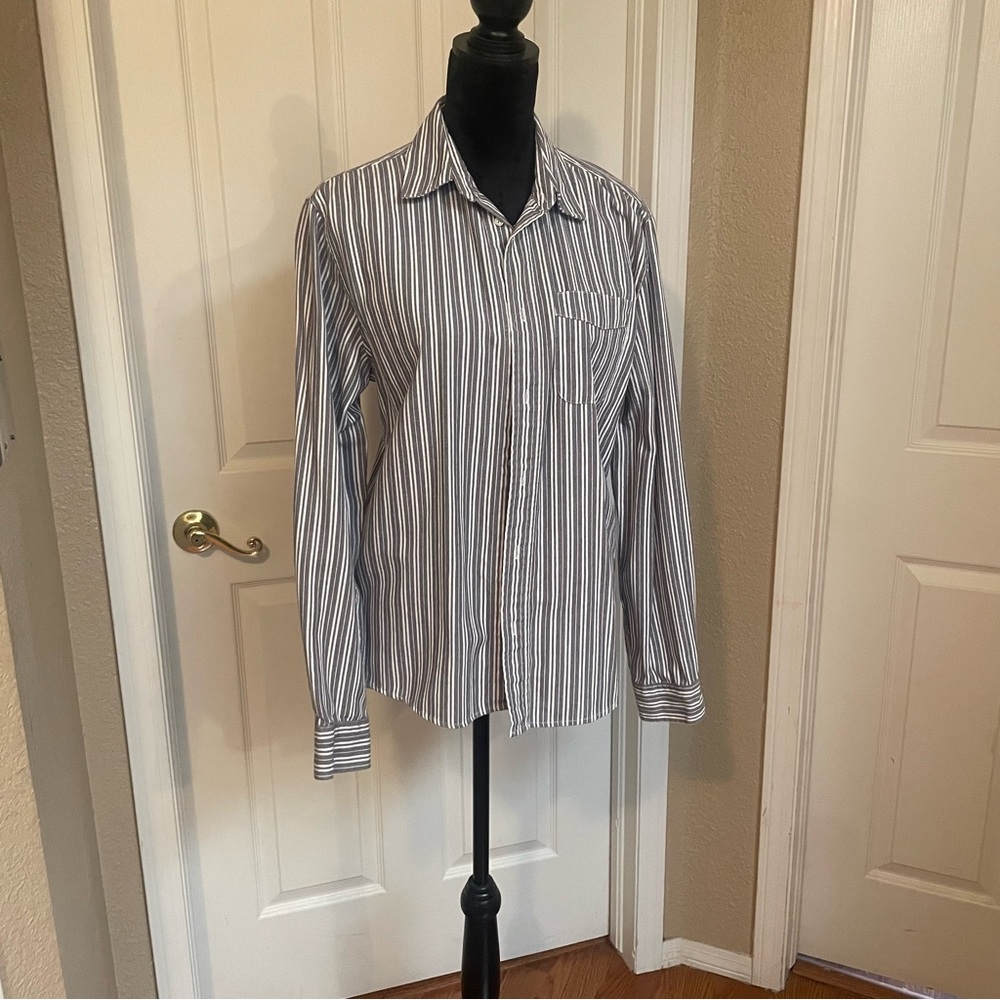 Mens M gray ticking long sleeve button one pocket shirt